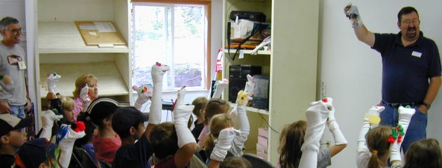 Lanny puppets with kids